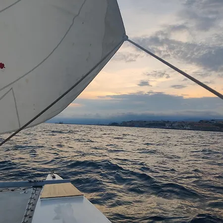 Houseingenoacenter Parking *