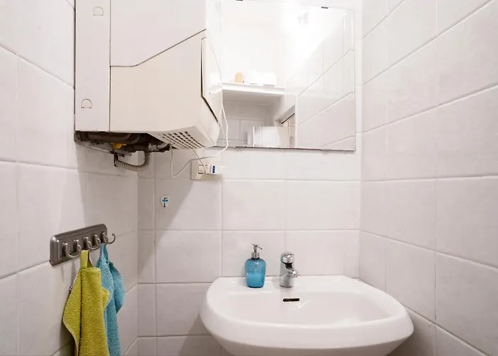 Houseingenoacenter Parking 아파트 *